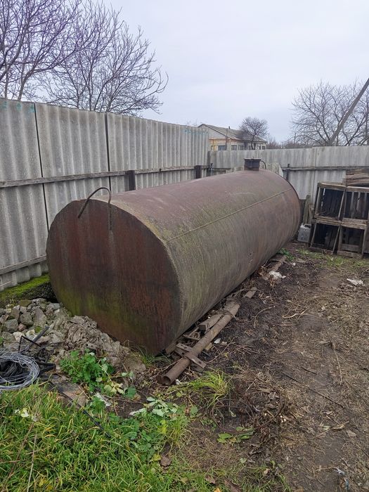 Продам бочку 2,5куба
