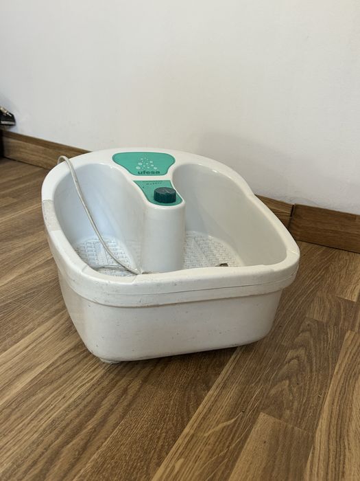 Bacia de pé com massagem