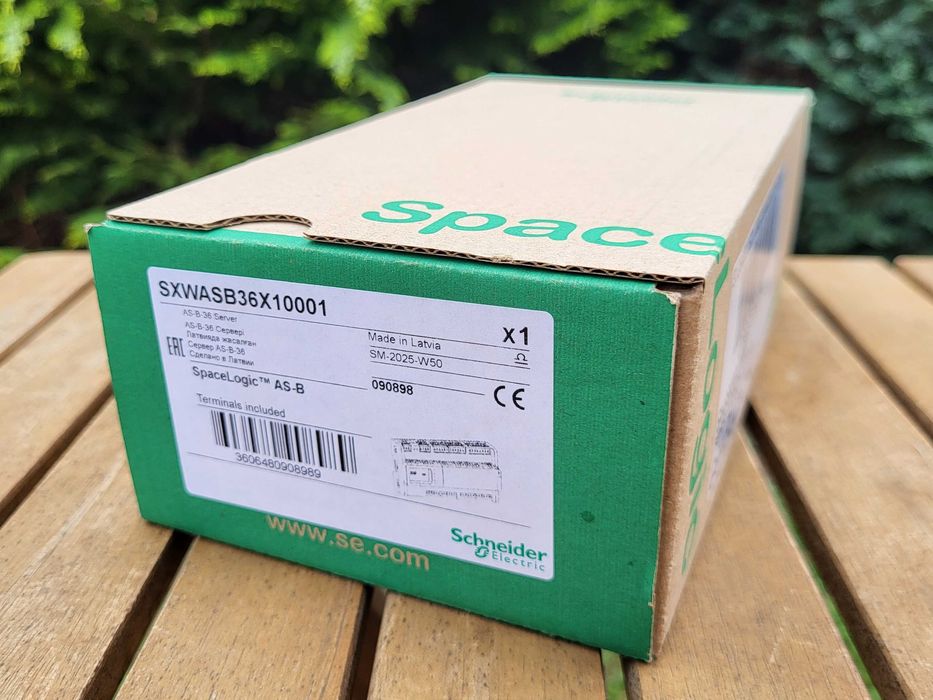 Serwer automatyki AS-B-36 Schneider SXWASB36X10001 + Kabel USB-C SXWADUSBC10003