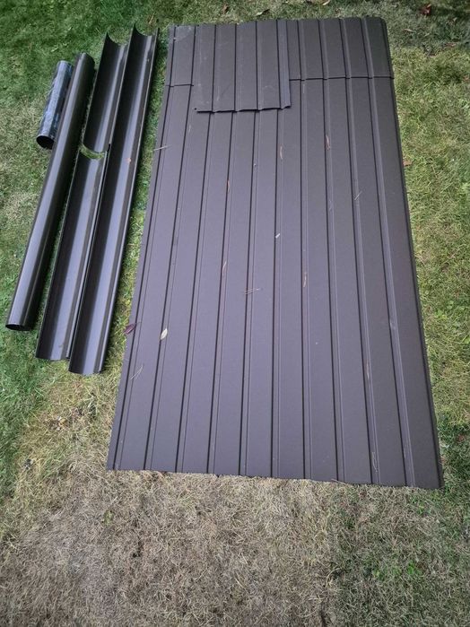 Blacha trapezowa T-7 8019 mat + rynna + rura spustowa
