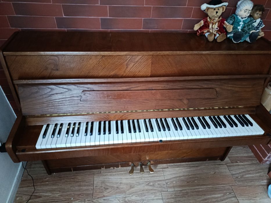 Pianino firmy Legnica