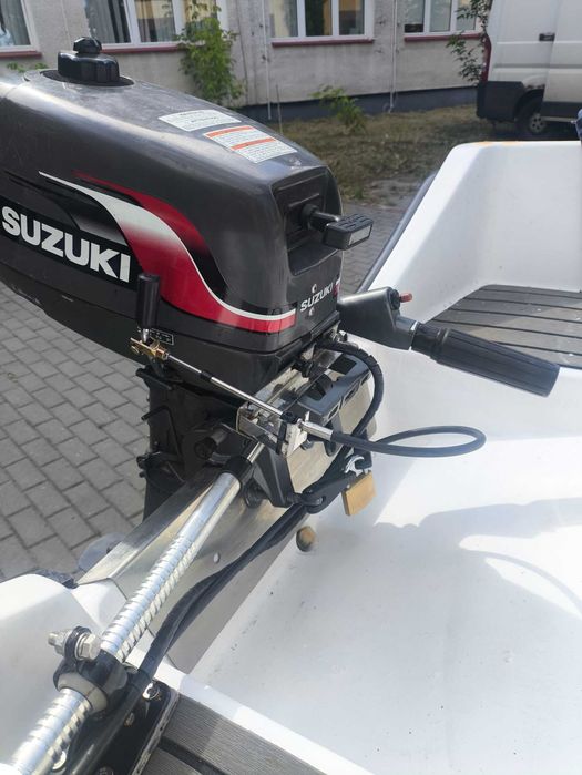 Sprzedam silnik zaburtowy Suzuki DT 4.  2 suw