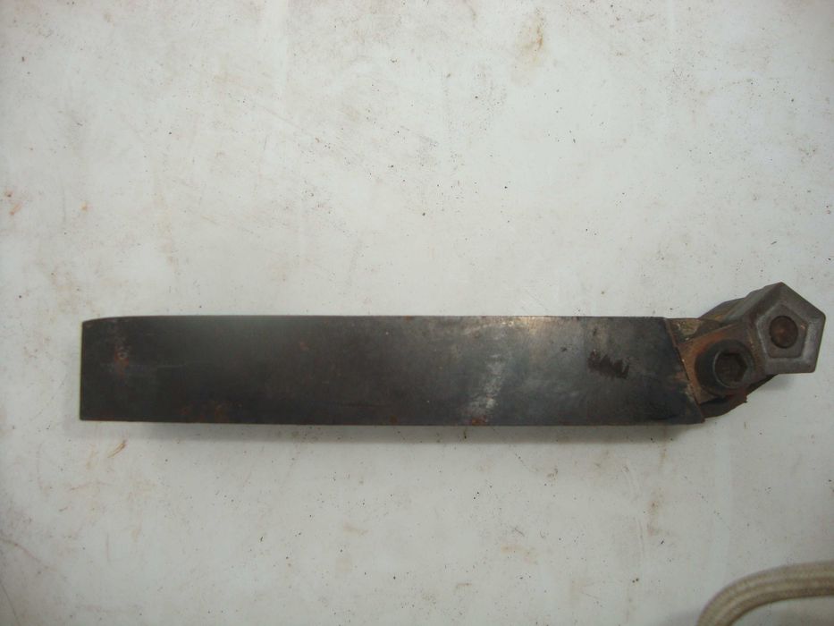 Токарный   резец