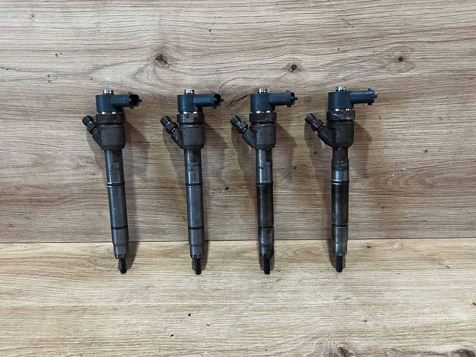 Форсунка Hyundai ix35 Kia Sportage 3 1.7 CRDI 33800-2A800 0445110411