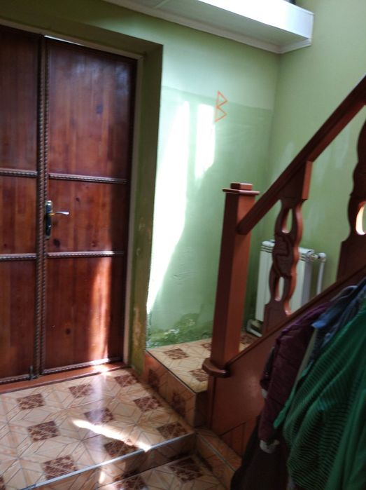 Продам двох поверховий будинок