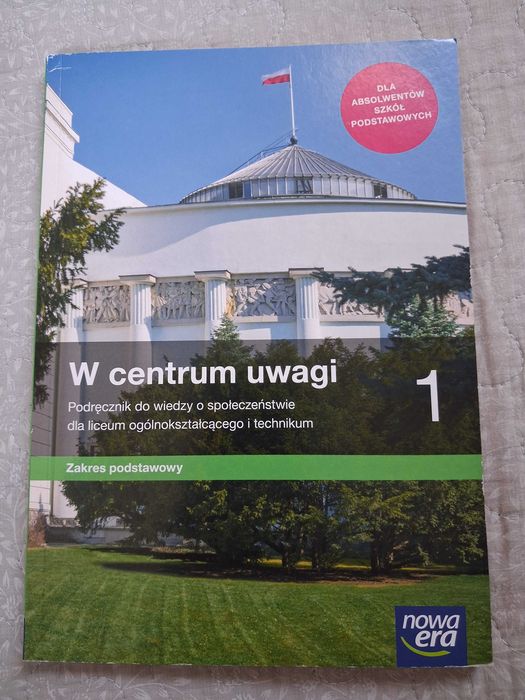 W centrum uwagi podręcznik do wiedzy o społeczeństwie  kl. 1