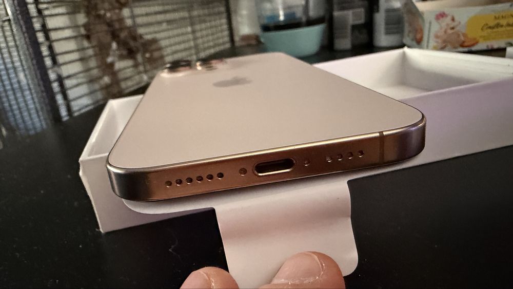 Iphone 16 promax 256gb desert titanium