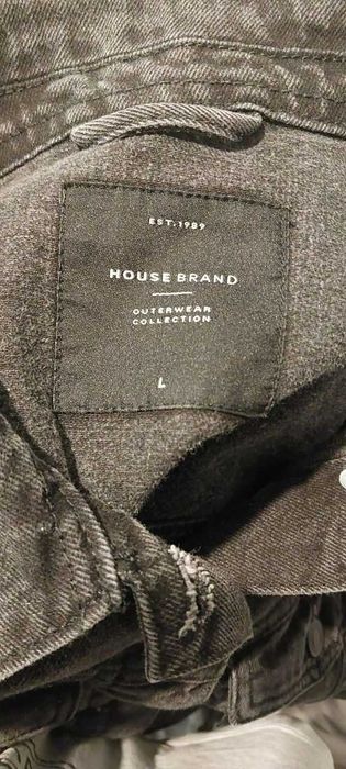 Продам джинсовую куртку фирмы House