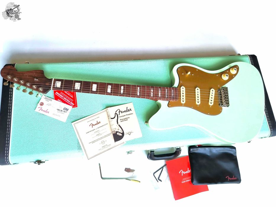 Fender® Limited Edition Parallel Universe II Strat Jazz Deluxe® All Rosewood Neck '2020 Trans Seafoam Green