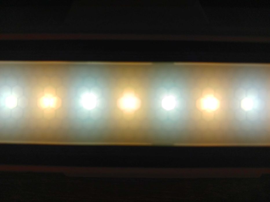 Світлодіодна портативна лампа із магнітним кріпленням 2000 mAh