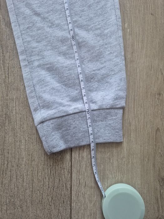 Nowe spodnie dresowe dziecięce, Pepco, szare, r 122
