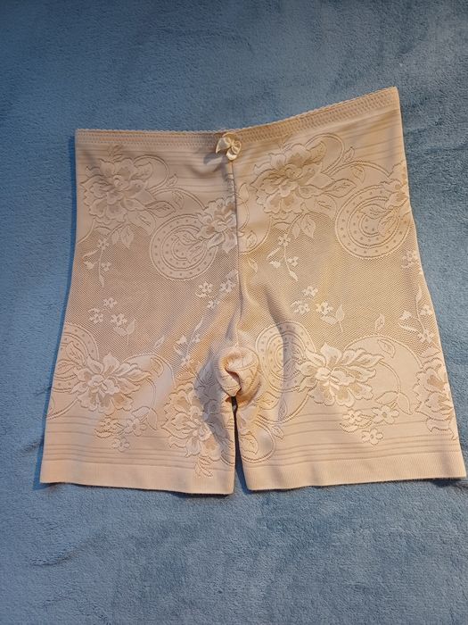 Szorty wyszczuplające M