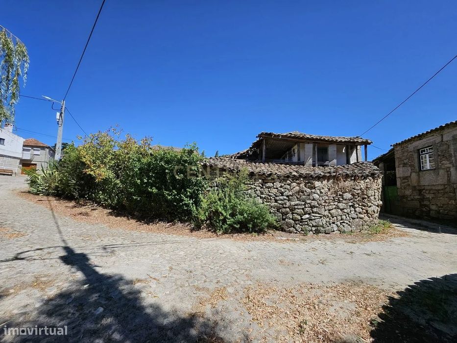 Casa De Pedra Para Reabilitar | Moreirinhas – Trancoso
