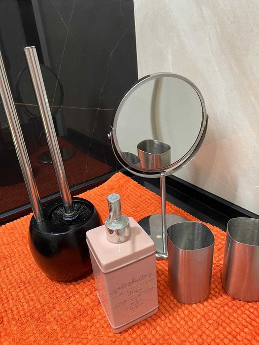 WC - Piaçaba e Porta Rolos, Tapete, Espelho, Difusor e Copos