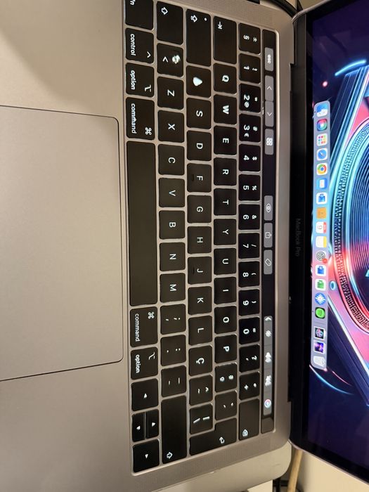 Macbook pro 13 2019 i5 8Gb/128Gb