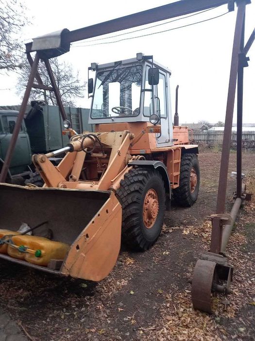 Фронтальний навантажувач ТО-30 (амкодор)