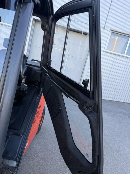 Навантажувач Linde H25T-01 2012 рік