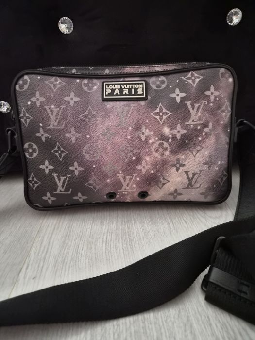 Louis Vuitton listonoszka logowana srednia