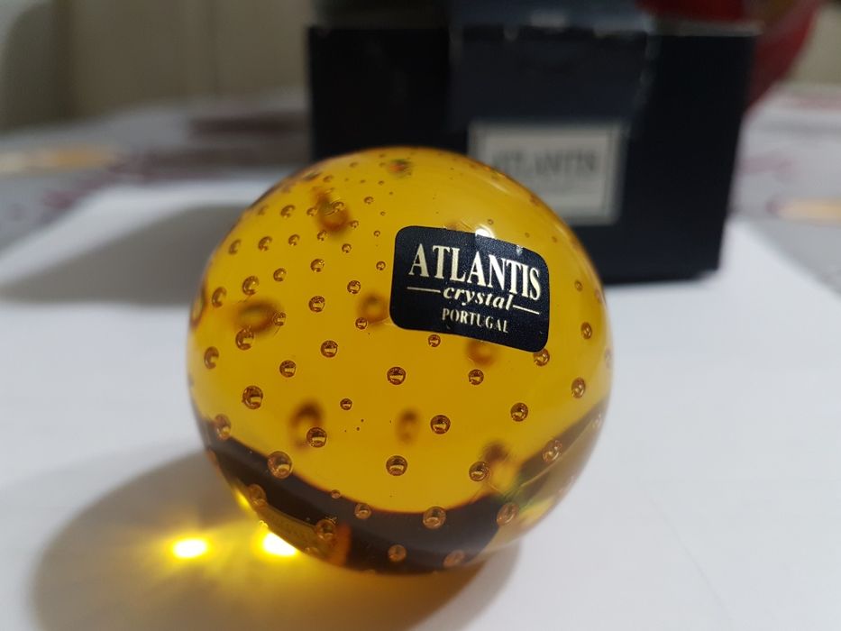 Pisa papéis amarelo Atlantis novo