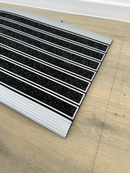 Wycieraczka 70x43cm 2szt zestaw o wyglądzie aluminium, TPE-VC