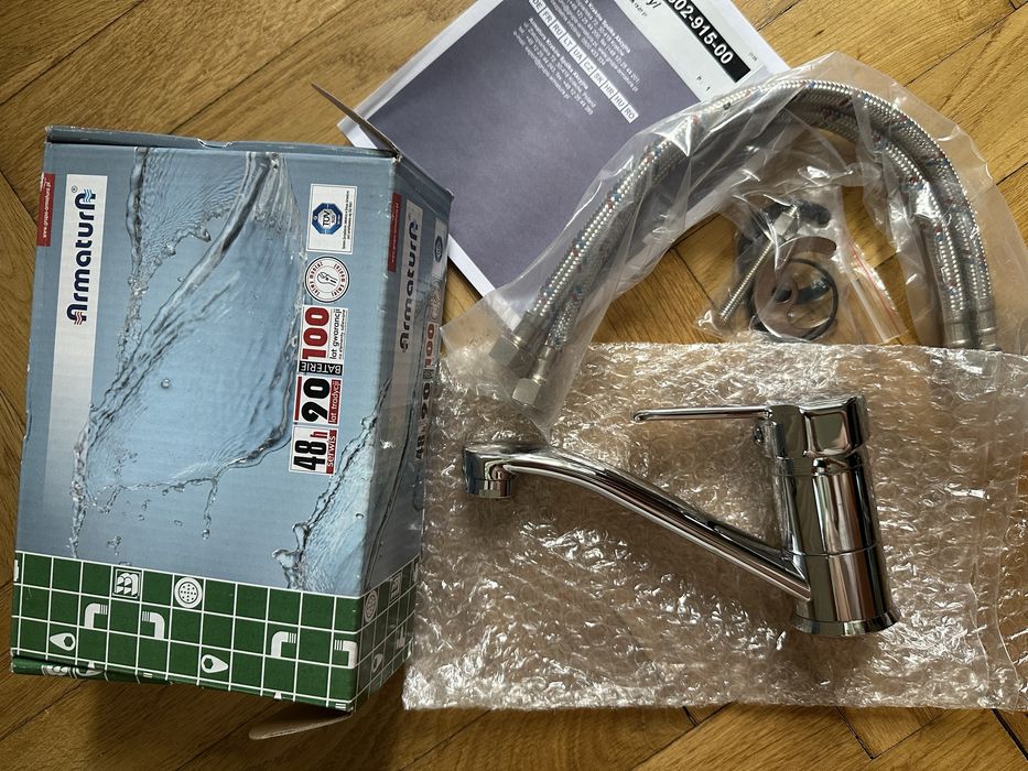 Bateria umywalkowa stojąca Kfa BERYL wylewka 15 cm chrom