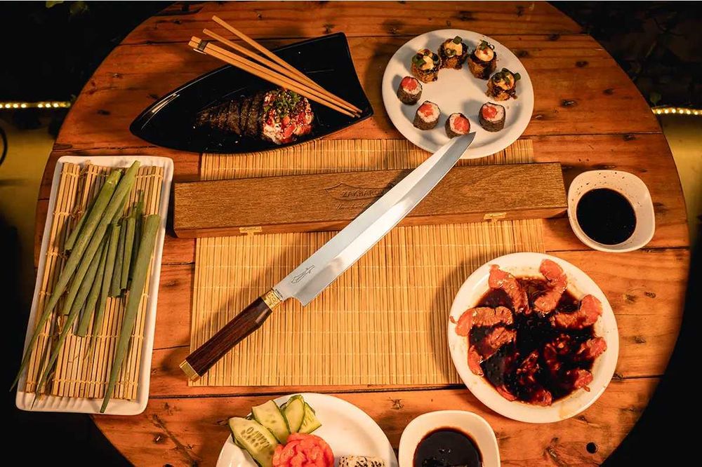 Faca de Chef artesanal 12” 30cm Zakharov Kiritsuke para Destro no Estojo de Madeira tipo Japonesa Sushi Sashimi