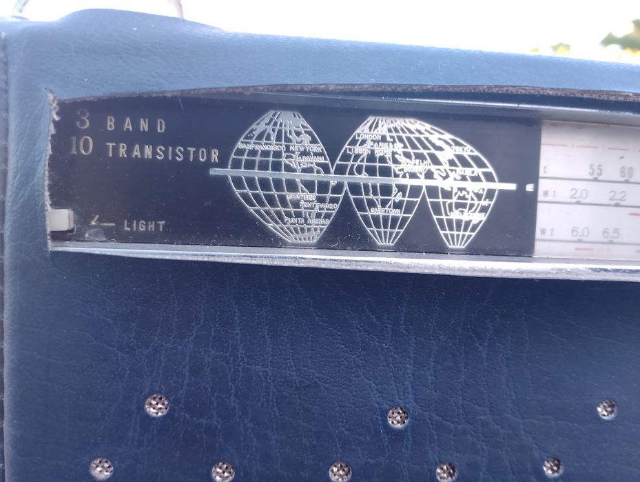 Radio Antigo Sanyo , bom estado