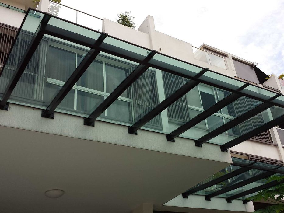 Poliwęglan lity bezbarwny, dymiony, grafitowy, mleczny/opal 4-8mm