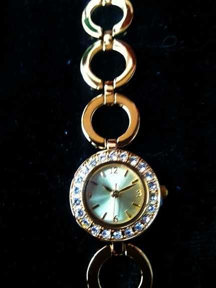 Часы женские, наручные, новые, Орифлейм