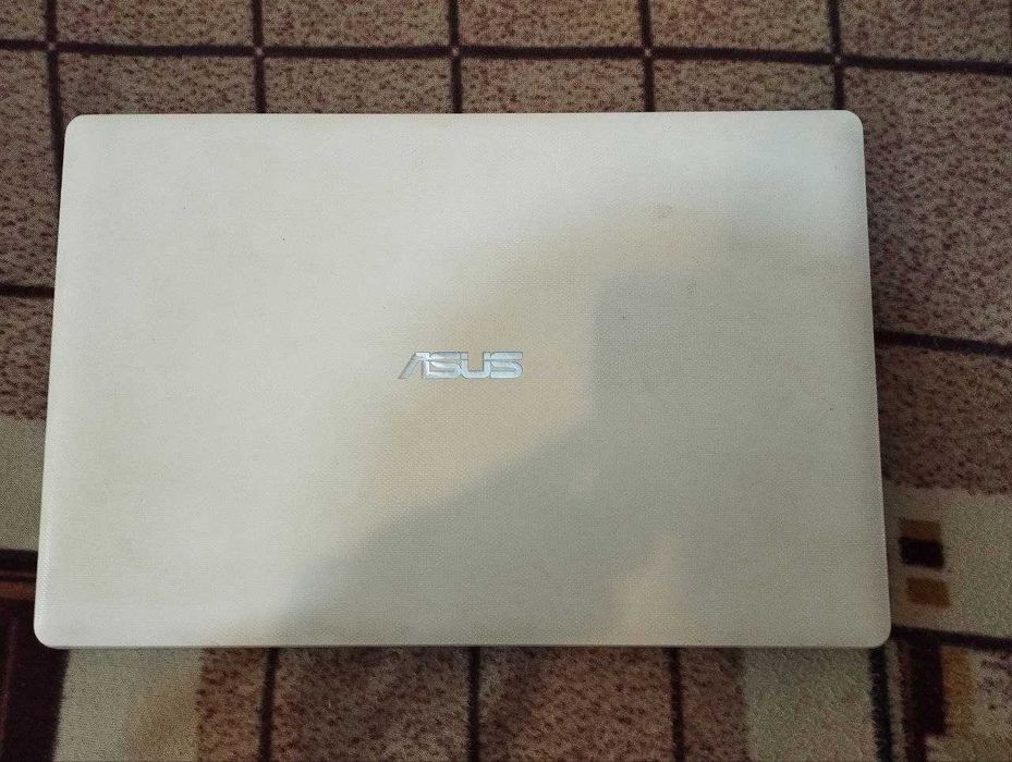 ASUS X201E (X201E-KX002D) White + Зарядка + Нюанс