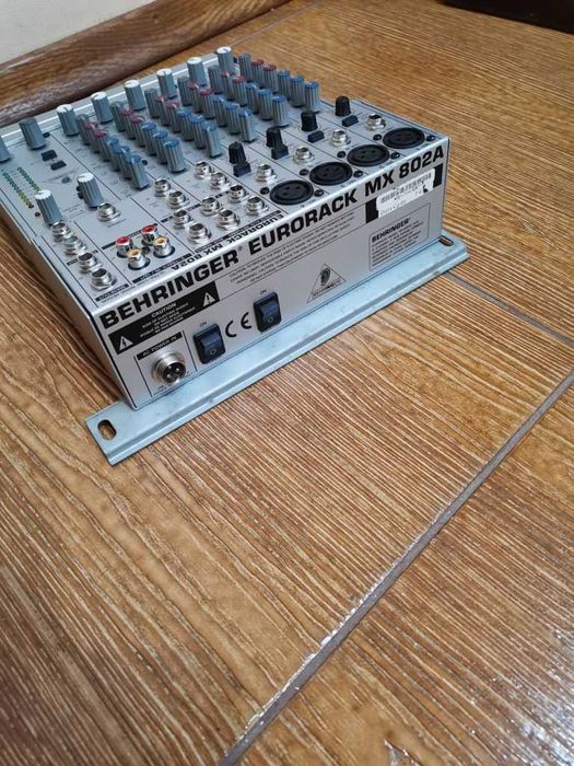 Микшер микшерный пульт Behringer MX802A