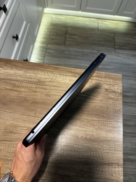 MacBook Air M2 8GB 256SSD