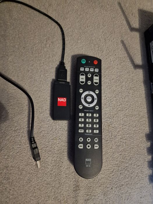 NAD C368 wraz z modułem sieciowym BluOS 2i