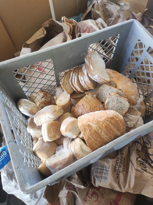 Suchy chleb dla zwierząt