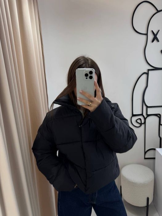 Куртка в чорному кольорі Alo всі розміри