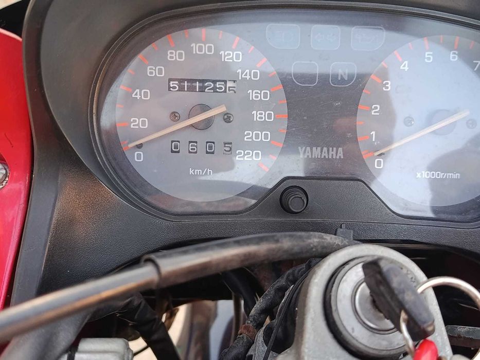 Moto YAMAHA XJ 600