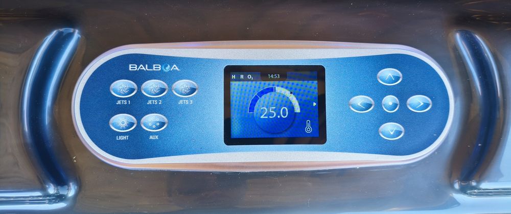 Ekskluzywne Jacuzzi 5 osobowe, 94 dysze, WIFI, Balboa, ostatnia sztuka biała.