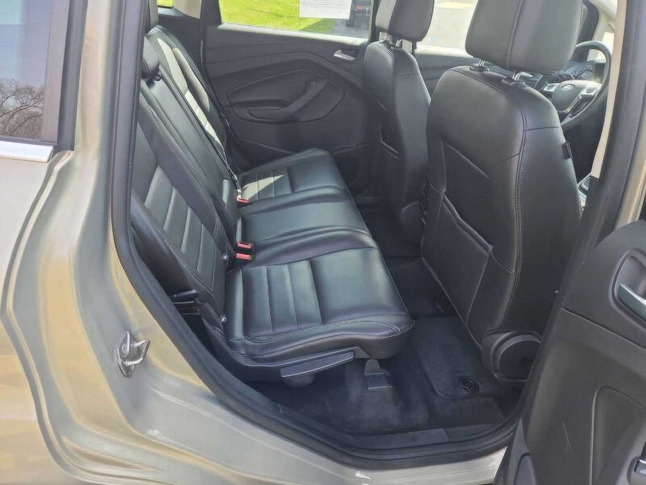 Ford C-MAX      2015