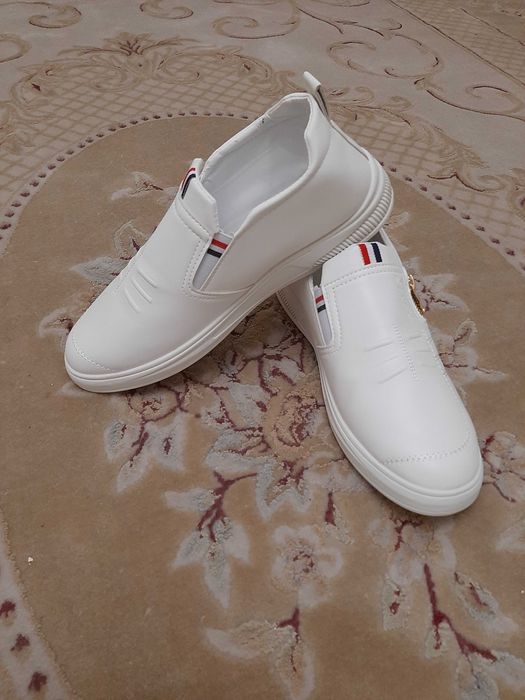 Туфлi  кожанi 43р.(устiлка-27см) м.Киiв