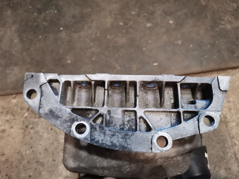 Подон двигателя рено-кенго 2001р 1.9дті.