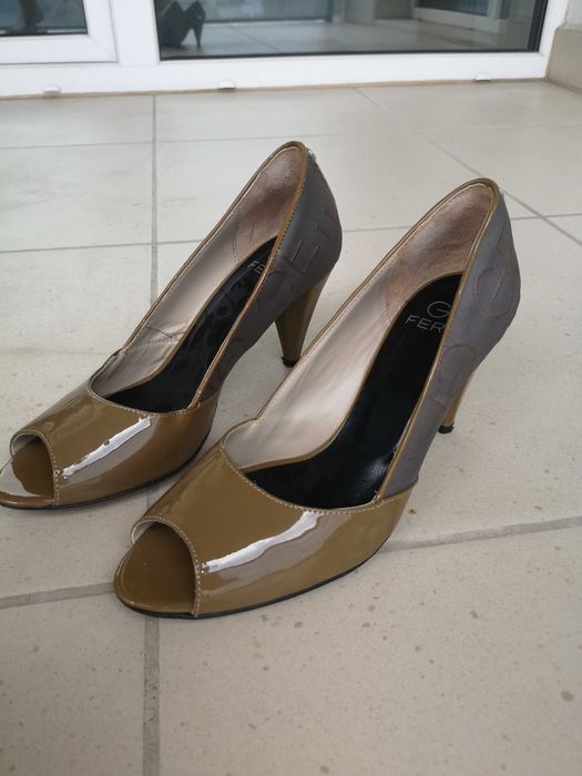 GF FERRE Gianfranco Ferre buty włoskie szpilki czółenka skórzane r.39