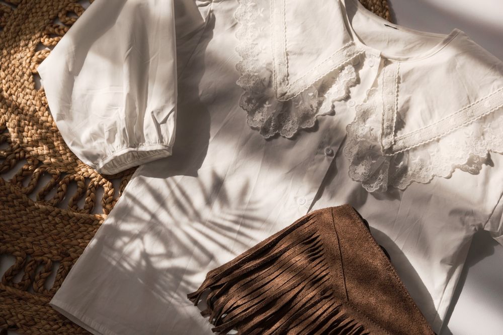 Bluzka koszula z ozdobnym kołnierzem