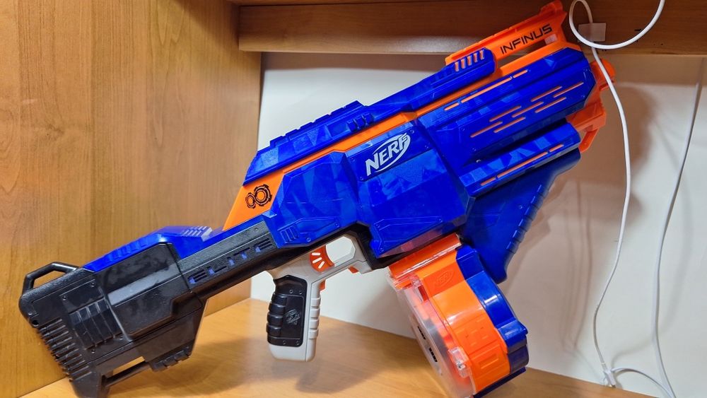 Продаю много оружий nerf