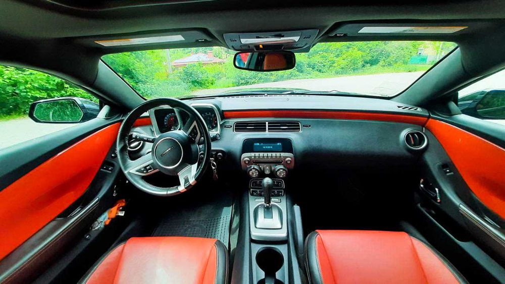 Шевроле Камаро, SS 6,2. 16000 км.