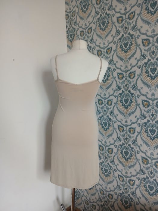 Beżowa koszula nocna Calvin Klein. Rozmiar S/36