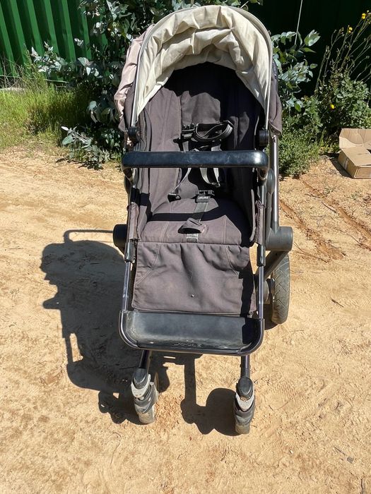 Carrinho de bebé Joolz com pneus sobressalentes