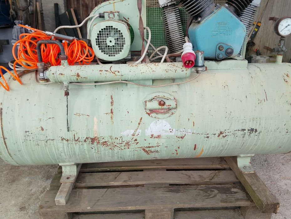 Sprzedam kompresor 400 l