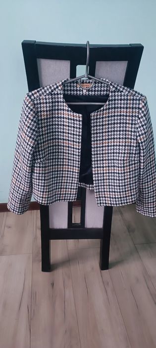 Піджак жіночий зелений , червоний , твідовий