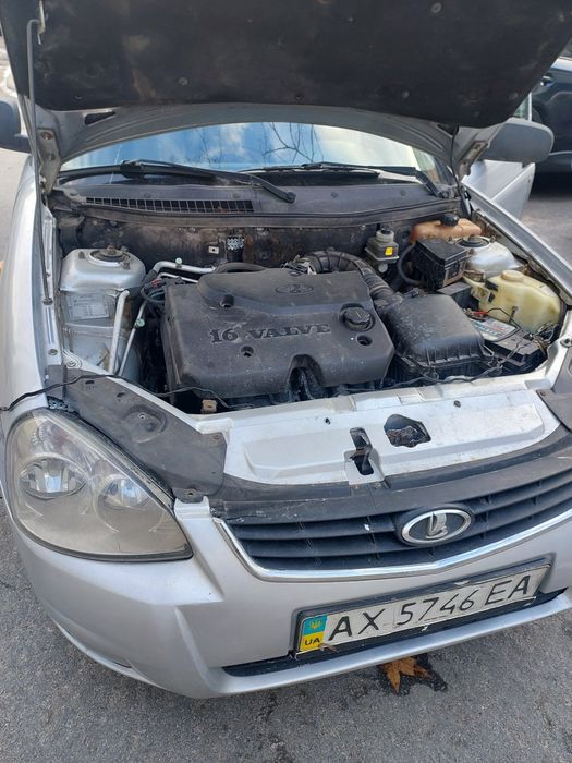 Продам приору бензин