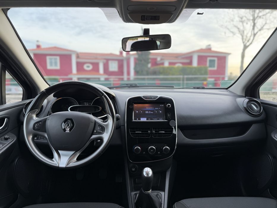 Renault Clio 0.9 TCe Sport Tourer - 140.000km